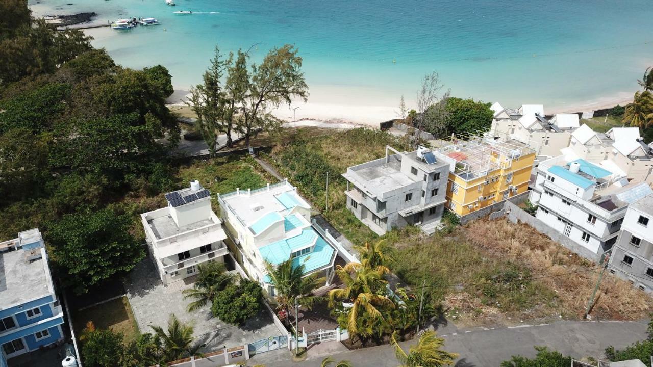 Villa Bella Charming Beachfront Guesthouse Blue Bay Εξωτερικό φωτογραφία