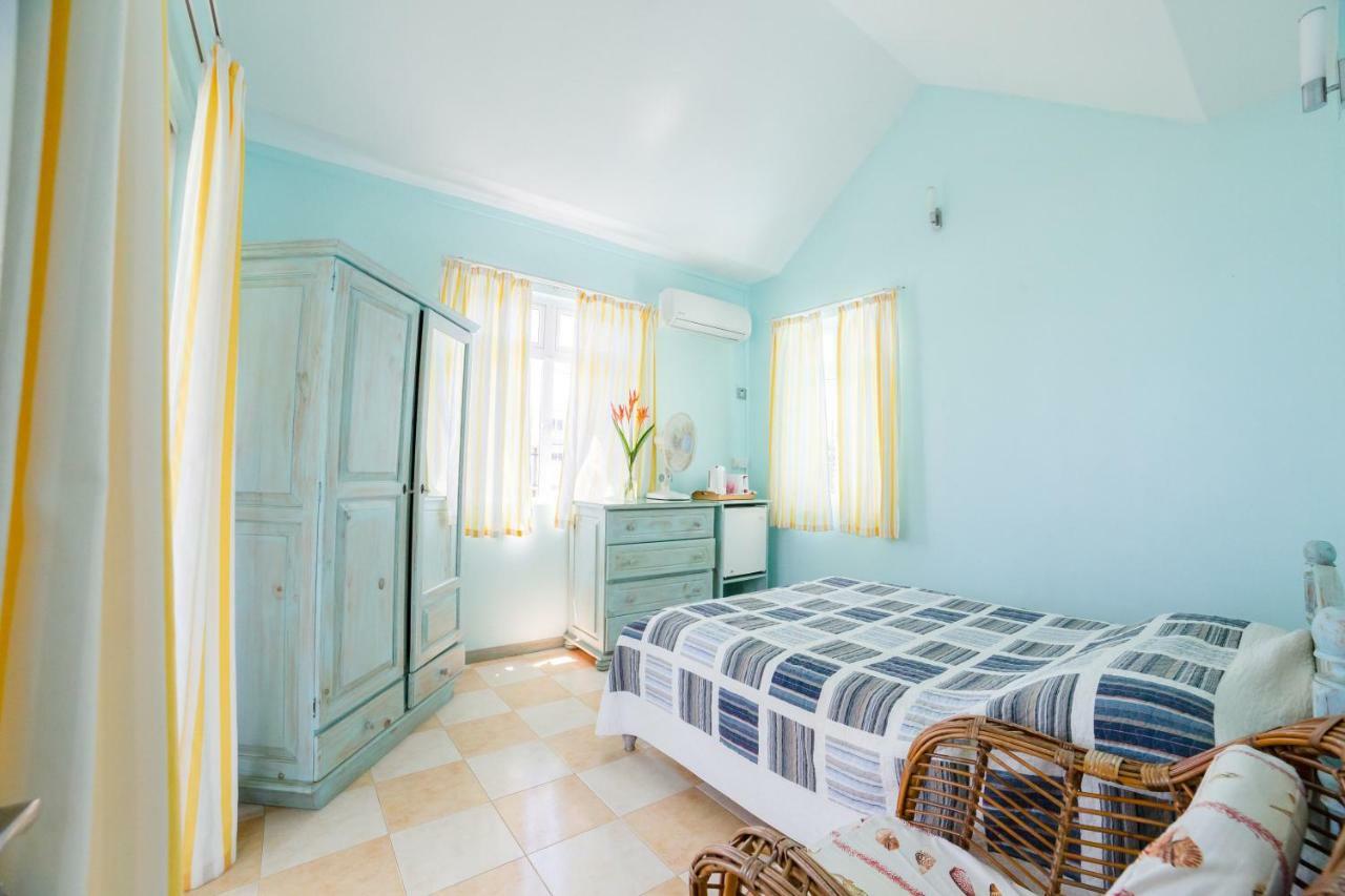 Villa Bella Charming Beachfront Guesthouse Blue Bay Εξωτερικό φωτογραφία