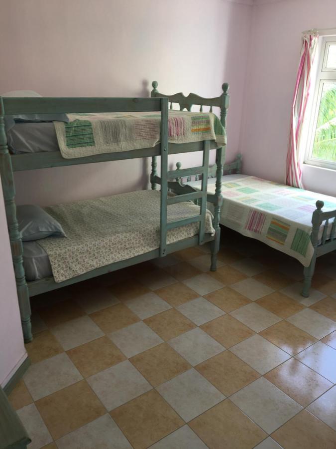 Villa Bella Charming Beachfront Guesthouse Blue Bay Εξωτερικό φωτογραφία